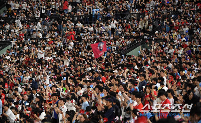 '엘.롯.기' 흥행 쌍끌이…'280만 돌파' KBO 관중, 작년 대비 3…