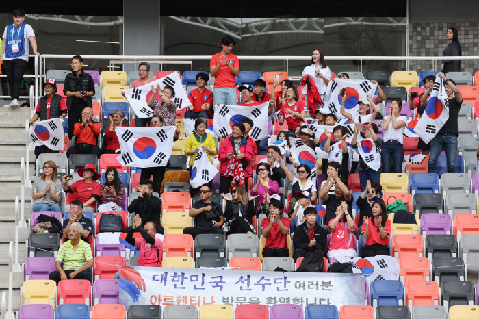 "이탈리아, 나와!" 투혼의 김은중호, '최석현 결승골' 나이지리아 연장…