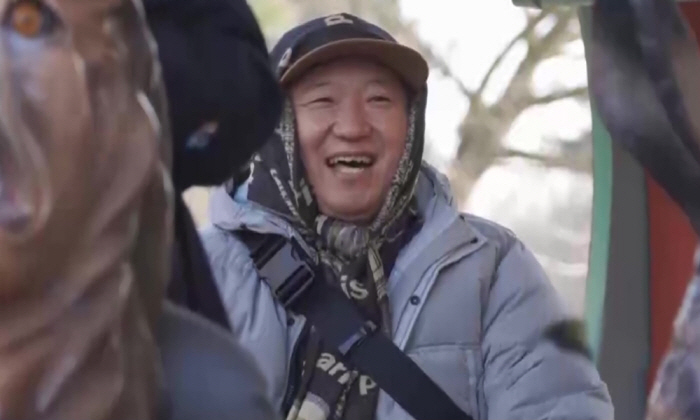 '반 백살' 정형돈, 갑자기 아기됐다…'뭉뜬리턴즈' 막내긴 막내네