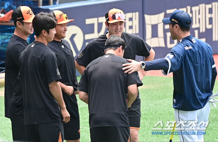 여전한 '조캡'의 인기, 옛 스승에게 몰려든 젊은 독수리들...'새로운 …