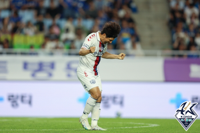[현장라인업]'은퇴' 박주호 선발, 마틴 아담 최전방 출격…수원FC, 울…