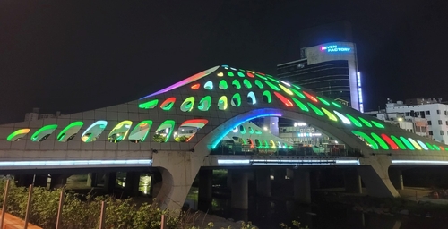 "대전 원도심에 새로운 볼거리"…목척교 야간경관 개선 마무리