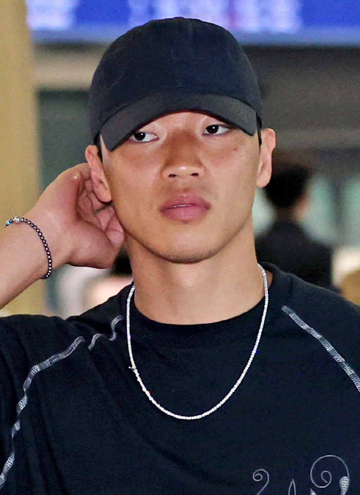'뉴캐슬-AS로마 이적설' 황희찬의 잔류 선언 "울버햄턴과 유럽 클럽 대…