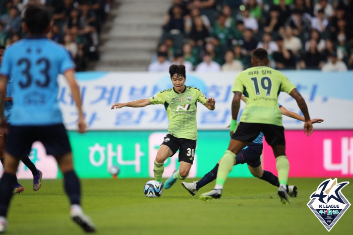 [K리그1 종합]'송민규 결승골' 전북, 대구 1대0으로 꺾고 시즌 첫 …