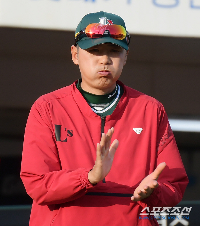 이틀 연속 1점차 진땀승, 그래도 사령탑은 박수쳤다 "야수 집중력 덕에 …
