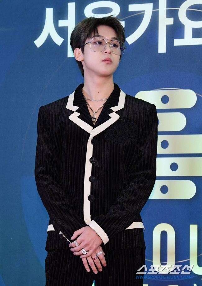 빅나티, 공연 중 무대 내려가 여친에 뽀뽀 "이건 사랑 아닌 민폐"