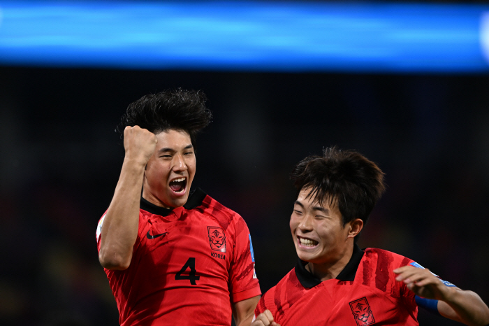 FIFA '김은중호 카나바로' 조명 "롤러코스터 탄 최석현, 대학생들 희…