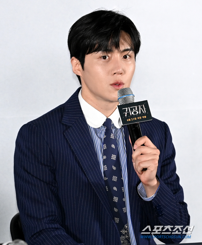 [SC현장] "깔끔하게 미친놈, 김선호 아니면 안 돼"…김선호 피칠갑 맑…