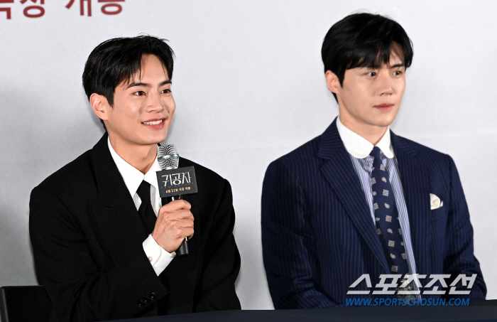 [SC현장] "깔끔하게 미친놈, 김선호 아니면 안 돼"…김선호 피칠갑 맑…