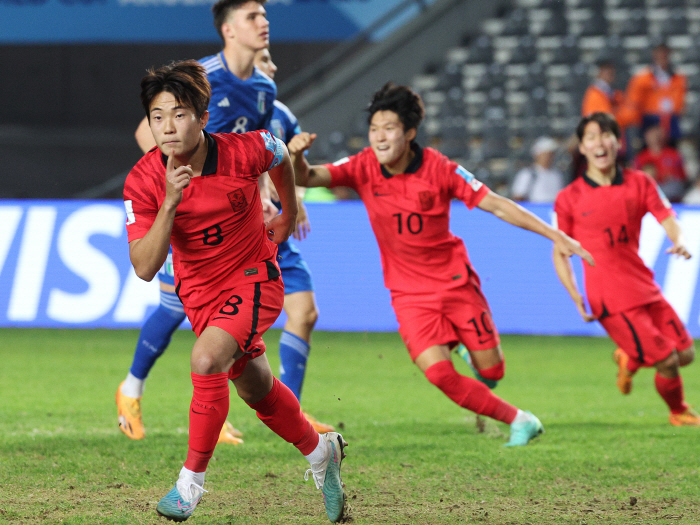 '카사데이 선제골-이승원 동점골' 한국, 이탈리아와 1대1 '팽팽'[전반…