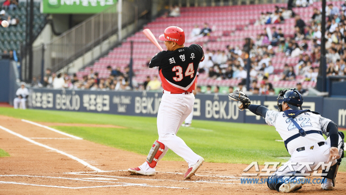 '가장 뜨거운 불혹의 4번 타자' 타이거즈 이끄는 최형우, '성범·도영 …