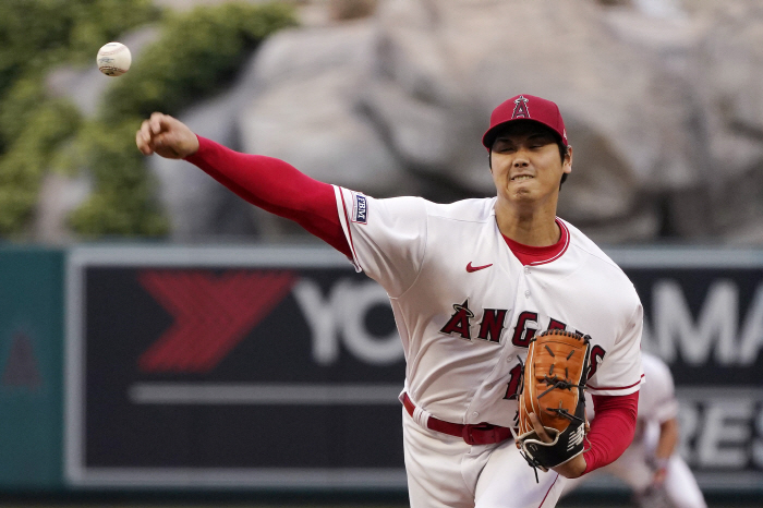 오타니, WAR 1위가 된들 '이러면' MVP 놓친다...본인이 결정할 …