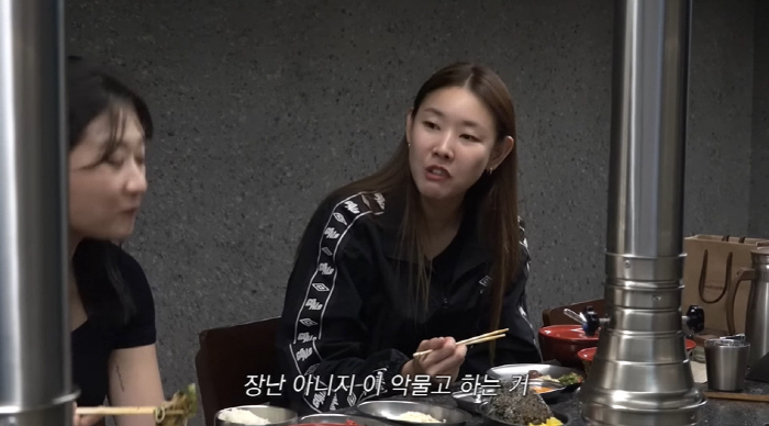 한혜진, FC구척장신 캡틴 컴백?..."여자들 축구 이 악물고 해" ('…
