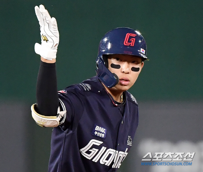 "김민석 멋진 슬라이딩→동점까지 스윙 하나 모자랐다" 졌지만 만족한 패배…