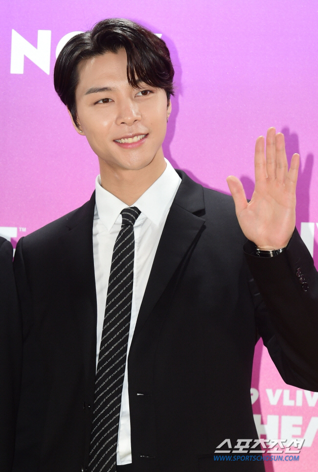 [전문] NCT 쟈니, 쇄골뼈 골절 부상.."모든 활동 중단, 치료 전념…