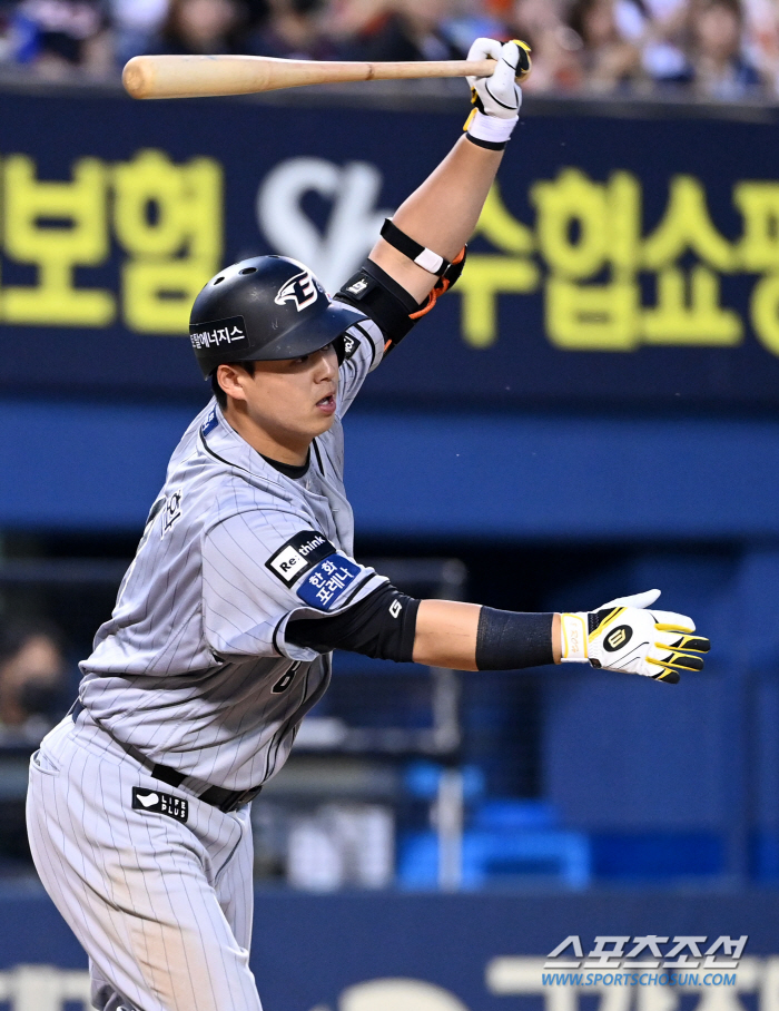 4년 연속 팀 타율 꼴찌, 최약체 한화 타선 이대로 둘 수 없다…내년 외…