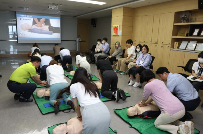 SCL, 임직원 대상 맞춤형 '심폐소생술 교육' 시행