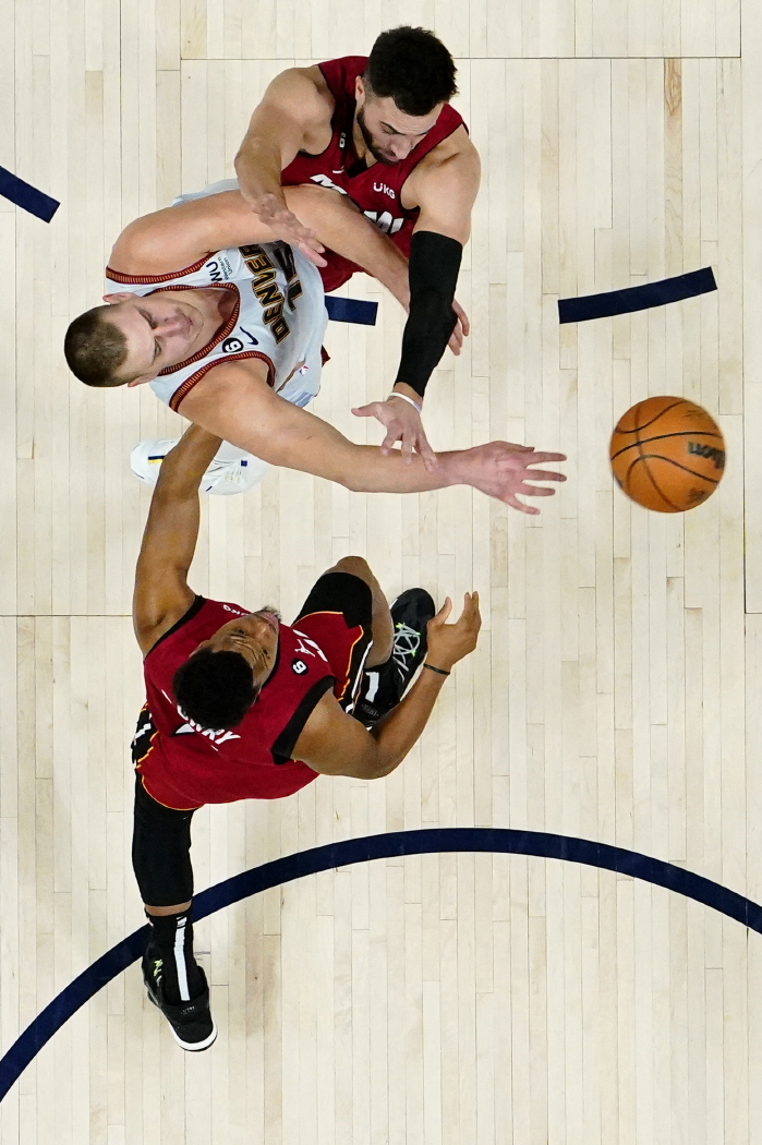 '오랜 기다림의 결실' NBA 덴버, 창단 56년 만에 첫 챔피언 등극.…