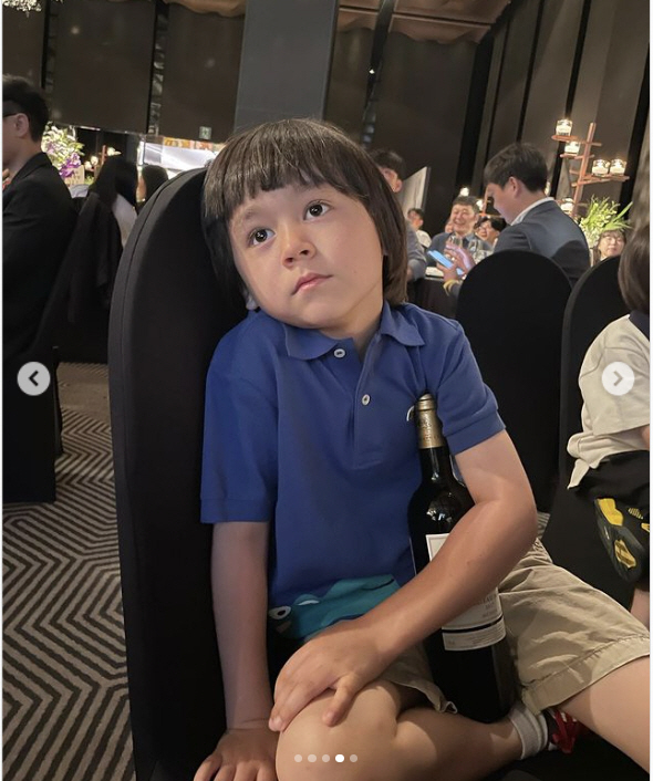 '샘해밍턴♥' 벤틀리 '슈돌'PD 결혼식 축가 등장..진심어린 '생일송'…