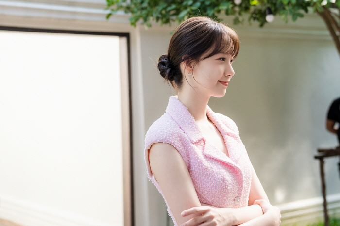 임윤아, '2023 로코퀸' 등극 예고…17일 '킹더랜드'로 안방 컴백
