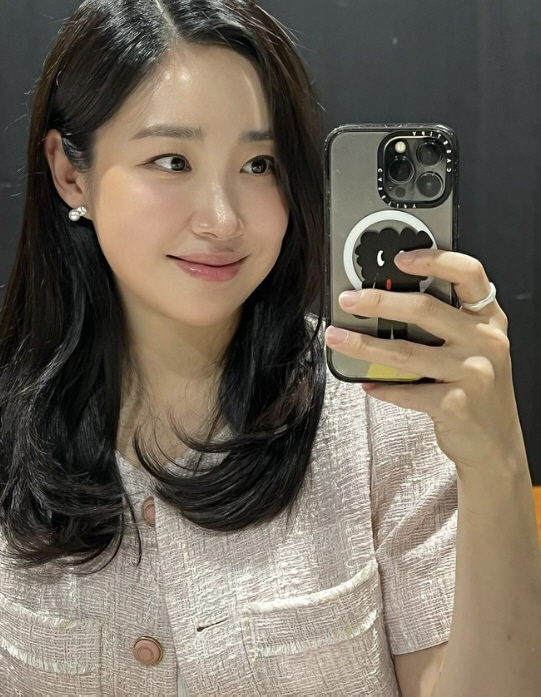 최희, '대상포진-안면마비' 겨우 나았는데…"얼마 전 귀 뒤가 또 아파서…
