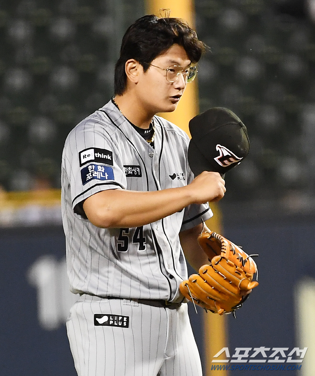 '160㎞ 직구 있는데…변화구 비율↑' 문동주·김서현의 변화? 사령탑의 …