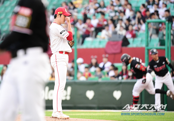 "언제까지 미안해 할거냐." 볼넷 지옥에 갇힌 언더핸드 베테랑의 타들어가…