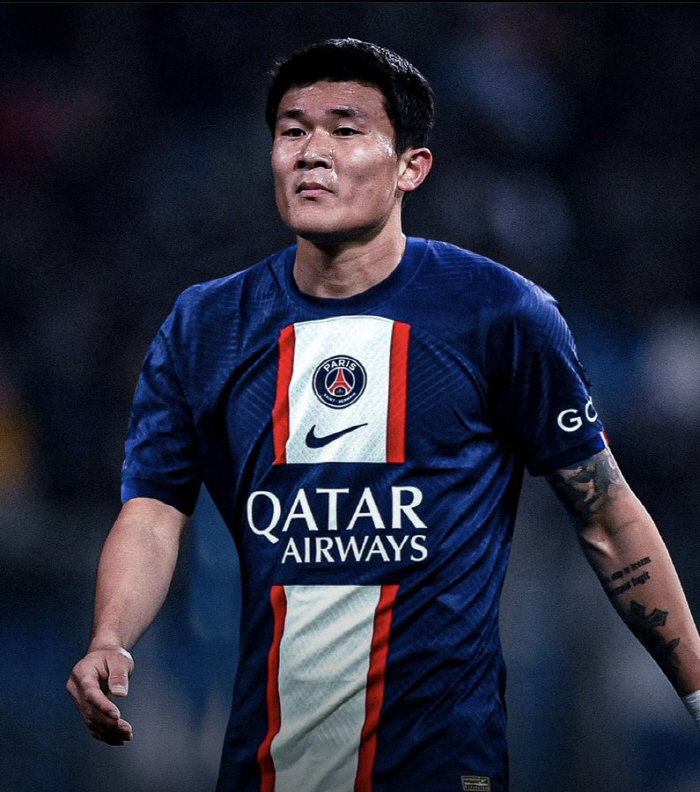 '괴물은 어디로?' 바이에른-PSG-맨유의 삼각관계, '佛 국대 DF' …