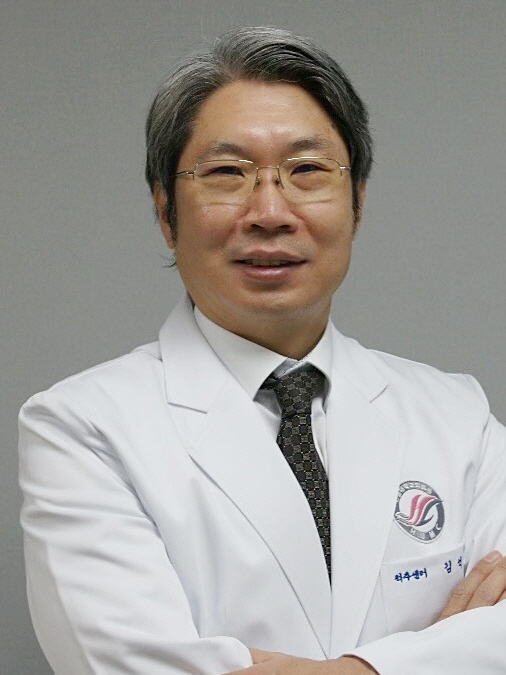 한림대성심병원 김석우 교수, 국제척추학회 총괄이사 선출…한국인 역대 두 …