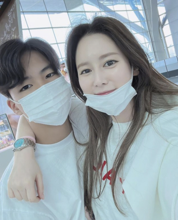 '안정환♥' 이혜원, 폭풍성장 子 리환 공개 "171cm 내 키와 비슷"
