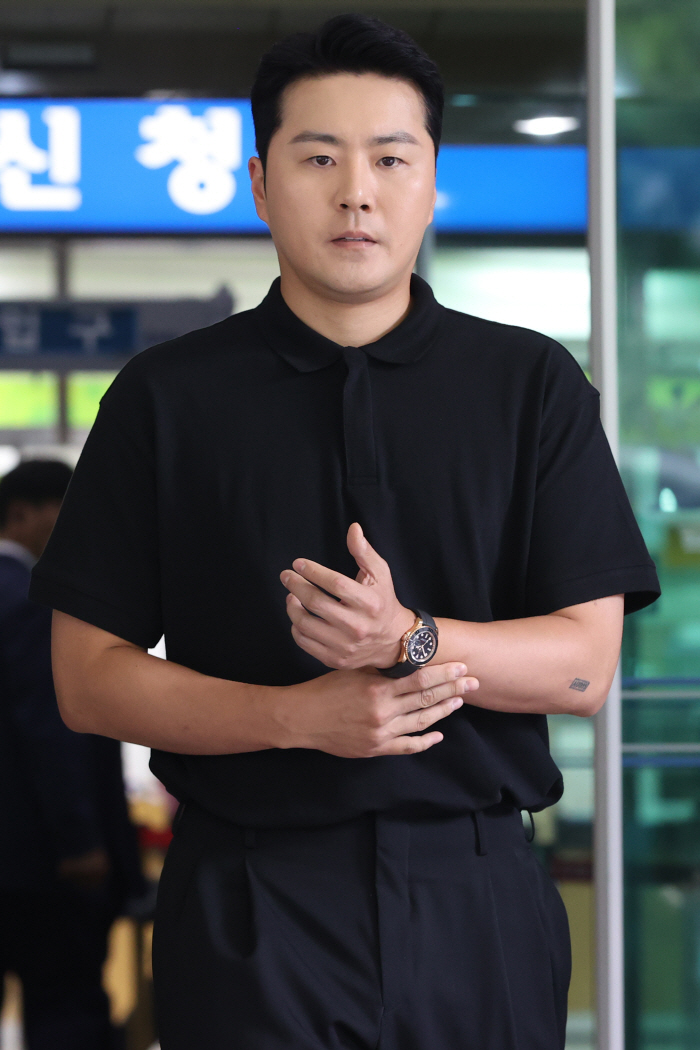 '음주운전·바꿔치기' 이루 "母 치매" 선처 호소 통했다…1심 집행유예 …