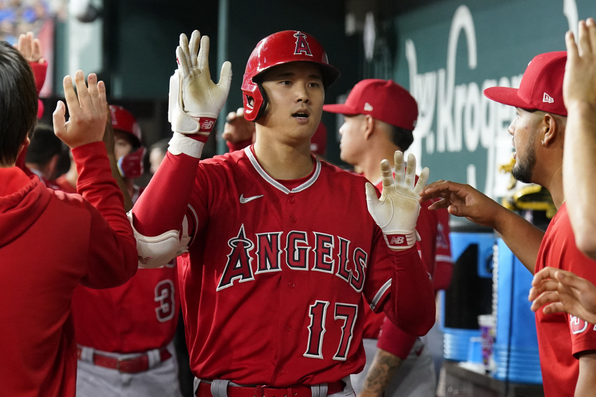설마, 타격 3관왕까지…오타니 홈런 1위-타점 5위-타율 6위, 선발등판…