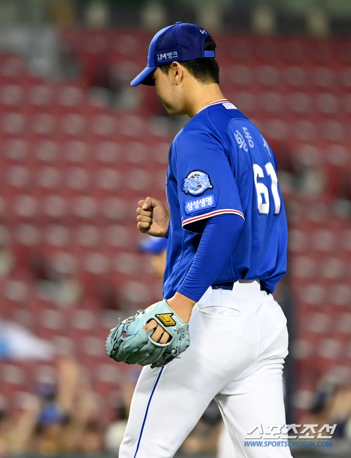 '67구 호투' 선발 내리고 7실점…총체적난국 삼성, '불면의 밤'[잠실…