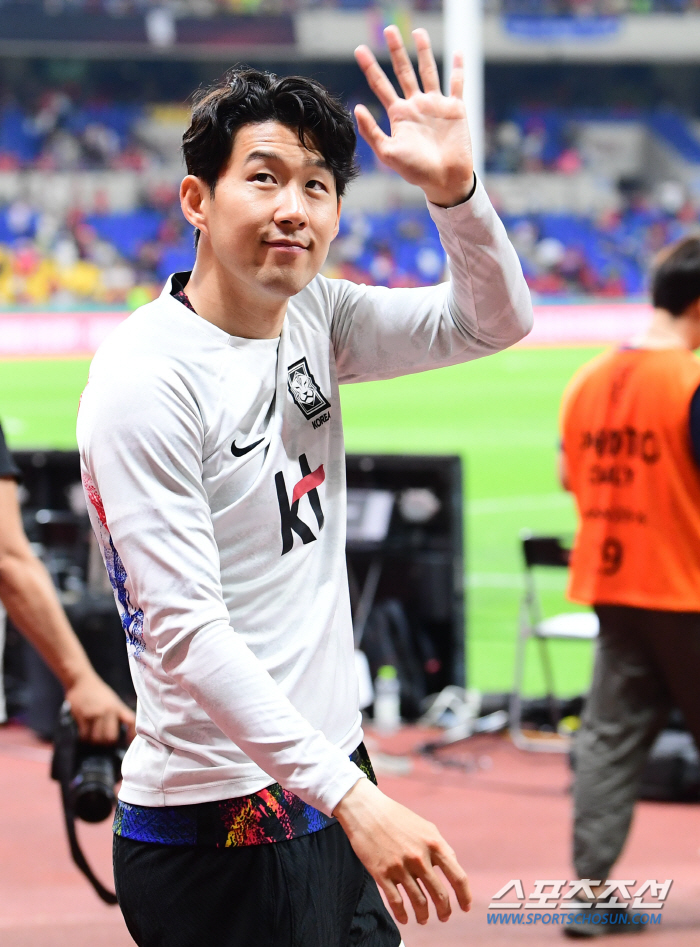 [믹스트존]'스포츠탈장으로 페루전 결장' 손흥민 "엘살바도르전? 당일까지…