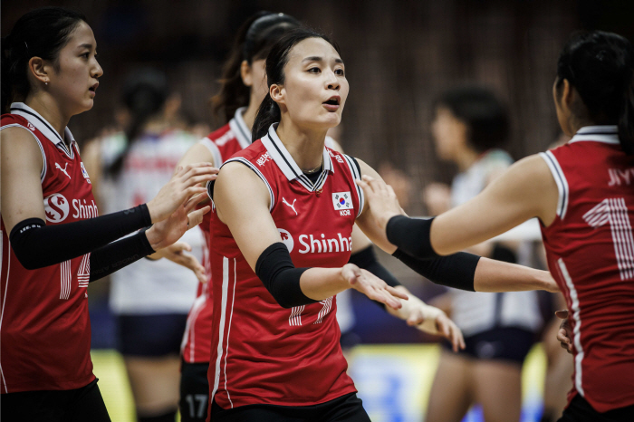 '숙적' 일본에게도 완패…'세자르호' VNL 무득세트 6연패