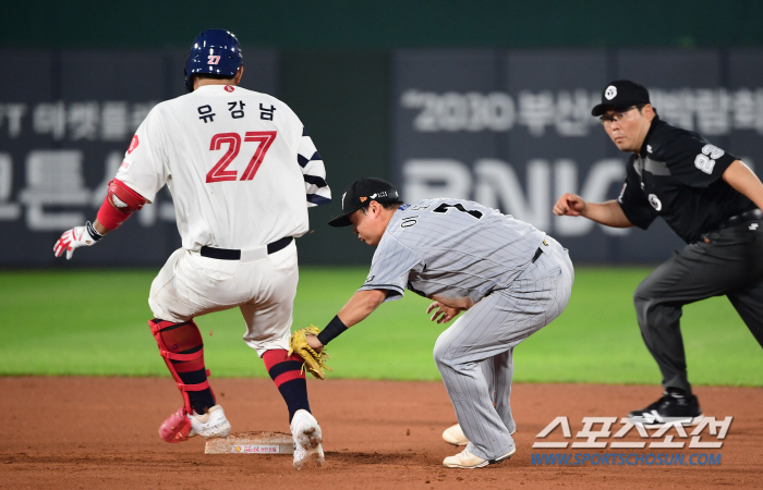 '유강남이 100m 13초?' 파안대소한 옛 동료의 속내…승부에 직결된 …