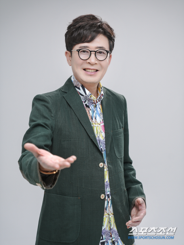 '전국가요대행진' 이부영, 6집 앨범 공개…강진 작사 '그런사랑 해봐요'…