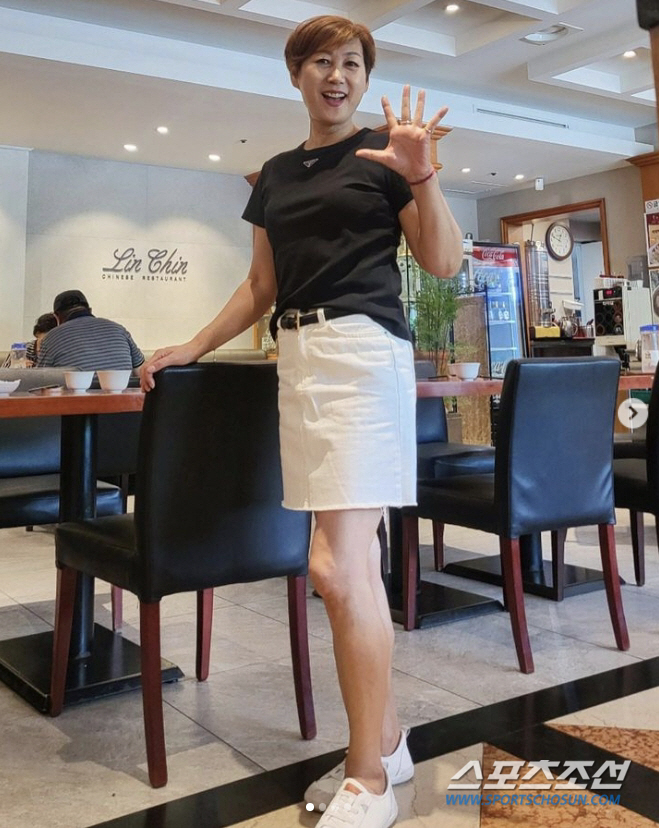[종합]'김학래♥' 임미숙, 하지 정맥에 손가락 변형까지…"오랜만에 치마…