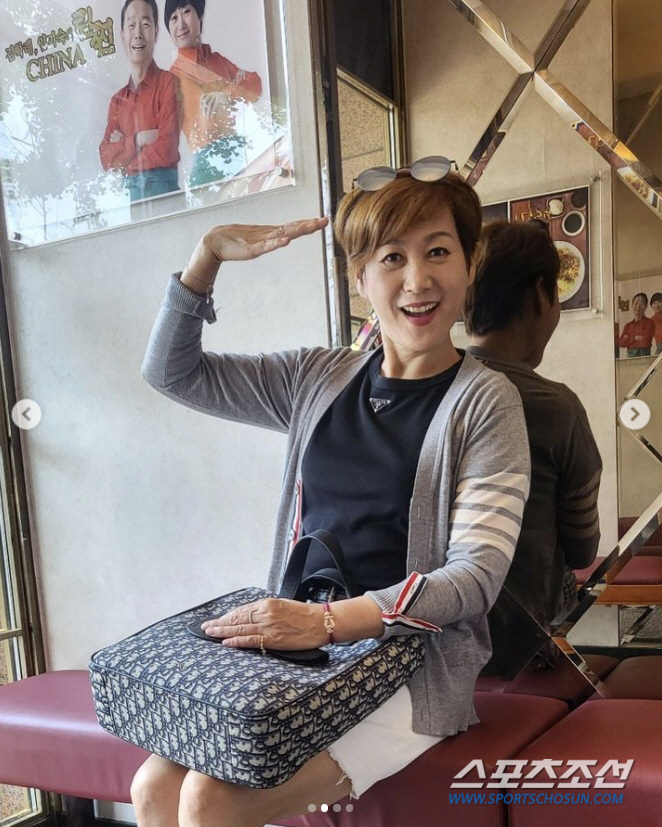 [종합]'김학래♥' 임미숙, 하지 정맥에 손가락 변형까지…"오랜만에 치마…