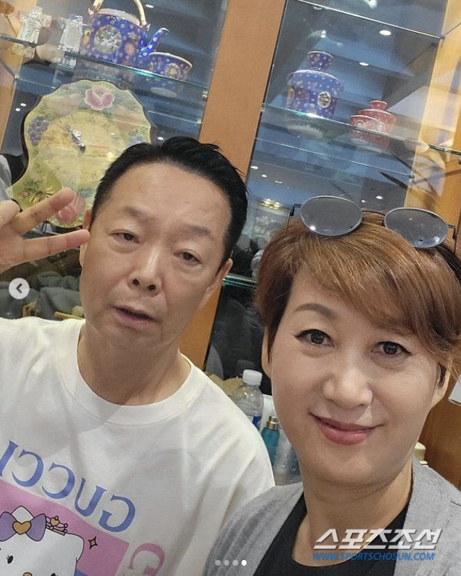 [종합]'김학래♥' 임미숙, 하지 정맥에 손가락 변형까지…"오랜만에 치마…