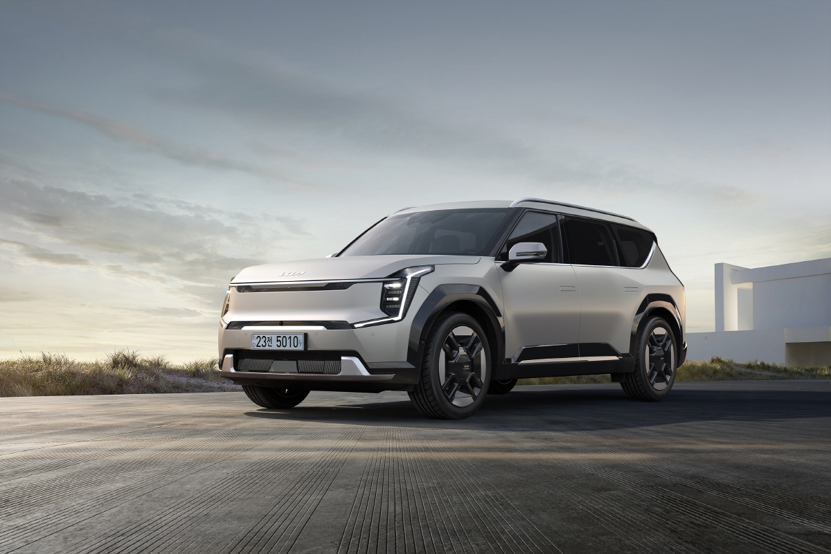 기아 전기 SUV EV9 출시…7337만원부터