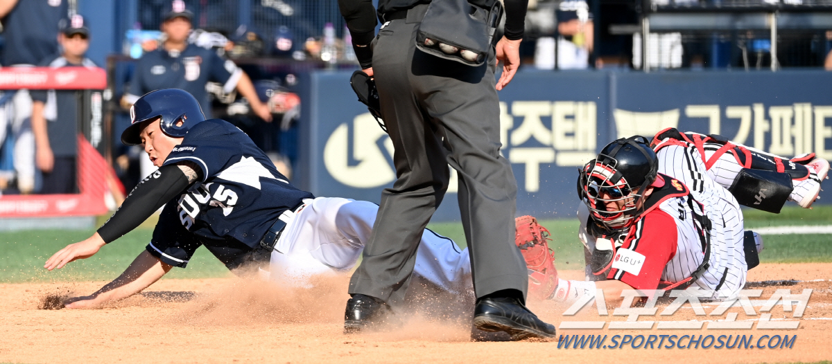 '초전박살' 오스틴 그라운드 홈런+선발 전원 안타…LG, 두산에 14-3…