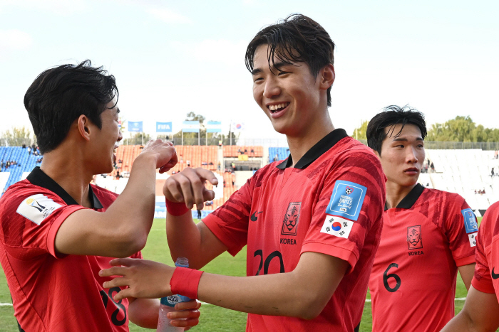 'U-20WC 베스트 11' 김지수 21일 영국행, 훈련은 브렌트포드 '…