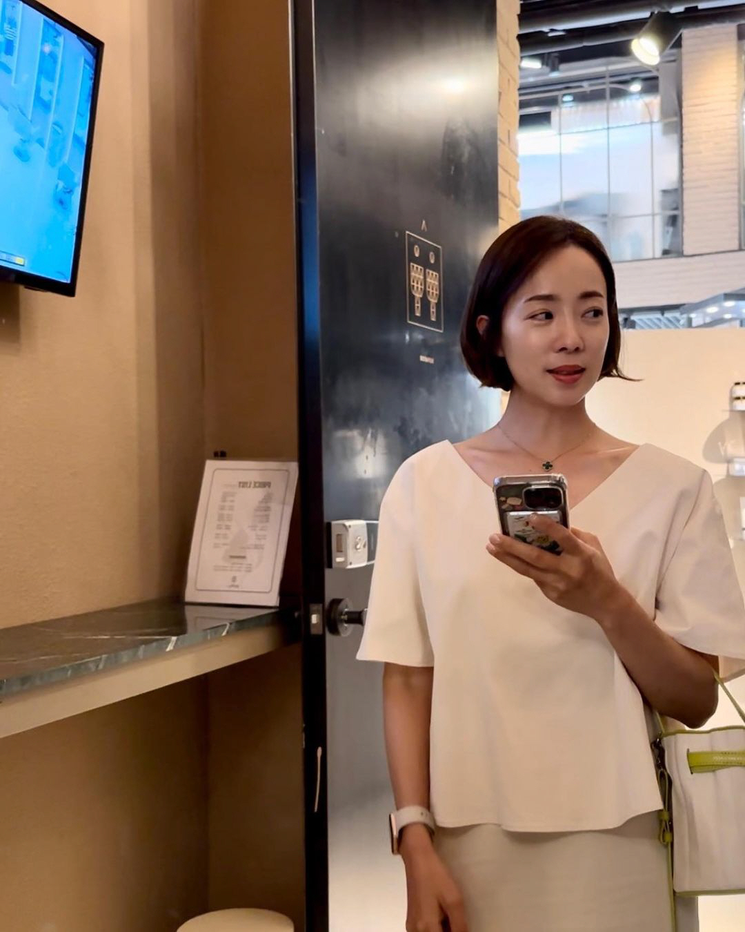 박은영, 단발머리로 변신…"소녀의 모습은 아니지만, 뭔가 어색"