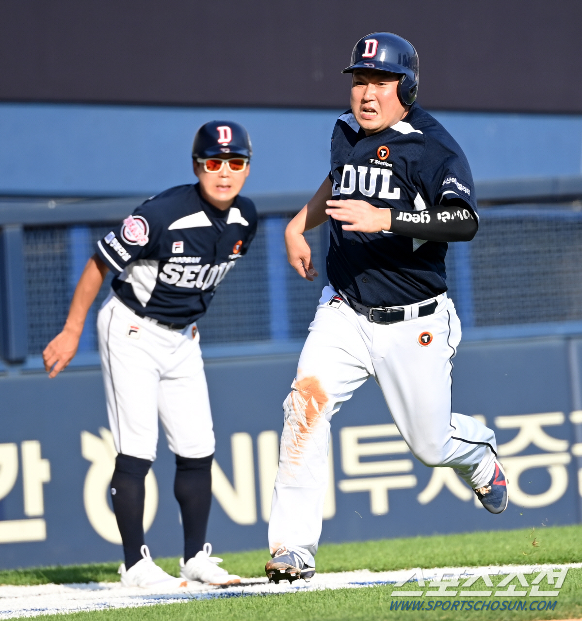 파울타구 맞아도 끄떡없다. 짧은 안타에 재빠른 홈 쇄도로 득점까지, 투혼…