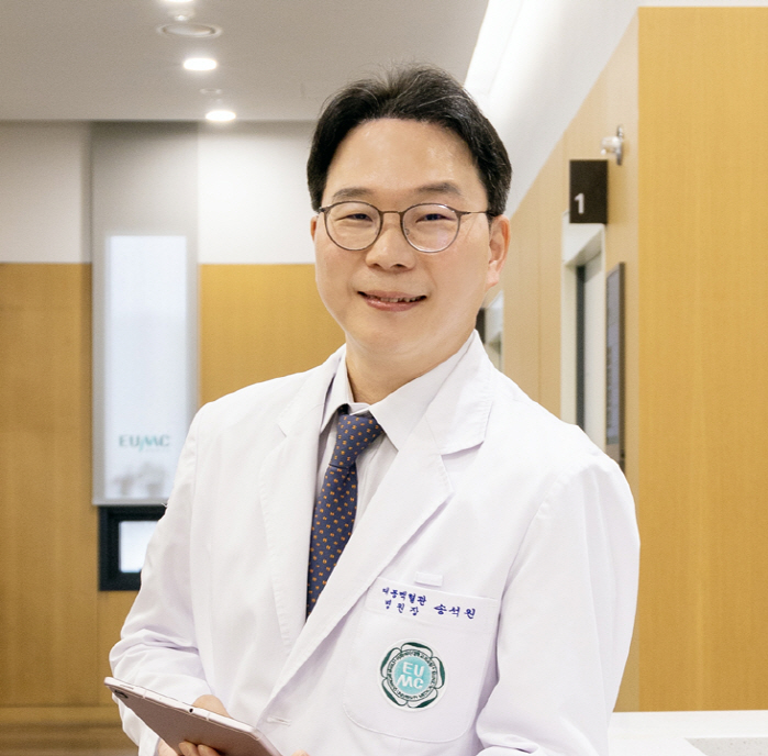 이대 '대동맥혈관병원' 진료 개시…초대 병원장에 송석원 교수
