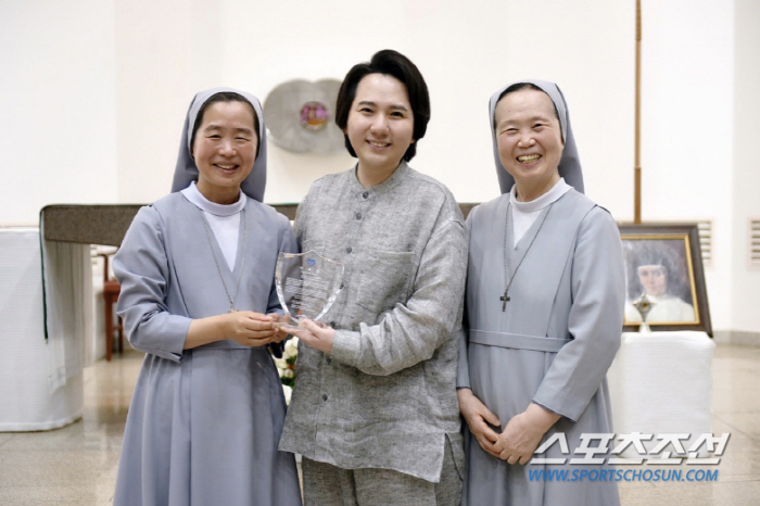 '세계적 팝페라테너' 임형주, 몽골 노밍요스 중등학교 명예교장 위촉…"교…