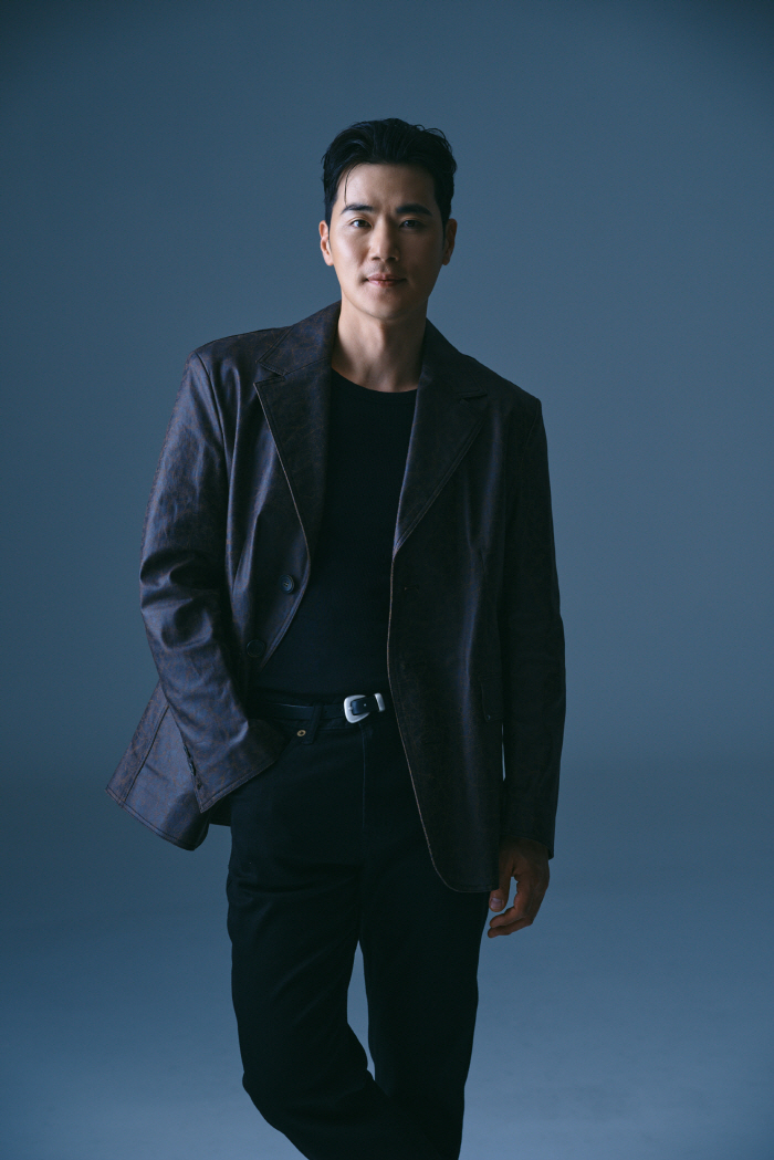 [인터뷰②] 김강우 "그동안 별의별 일 다 겪어..김선호 논란 신경 쓰지…