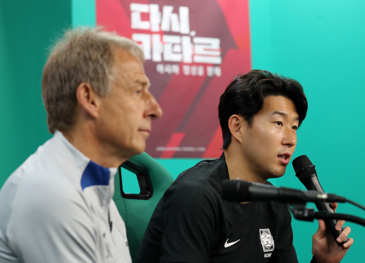 "9월에는 함께하길…" 클린스만 감독-SON, '구속 수사' 손준호 향한…