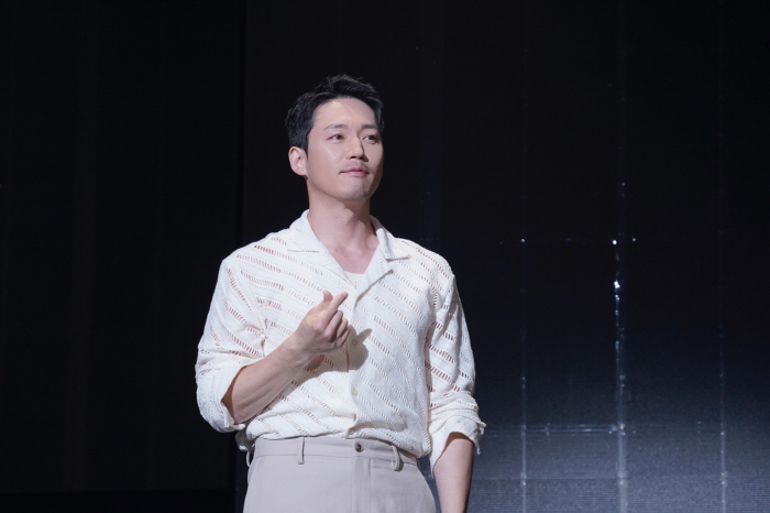 "원조 한류스타 위엄" 장혁, 1200석 전석 매진 '日 열도 홀렸다'